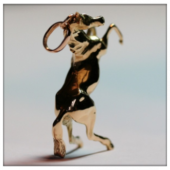 Cheval cabré monté en pendentif présentant un poids or 18 carats (750/000) de 13,70 grammes.
